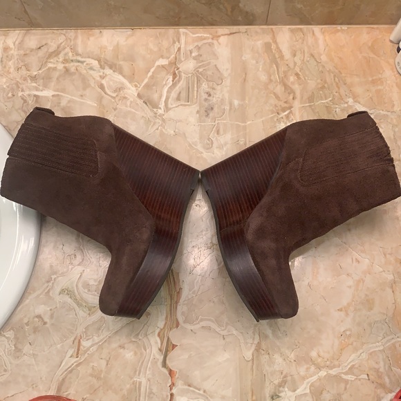 Michael Kors wedge booties in suede - Picture 5 of 8